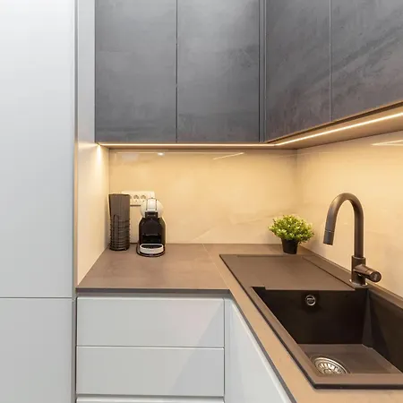 Apartament Kidi *